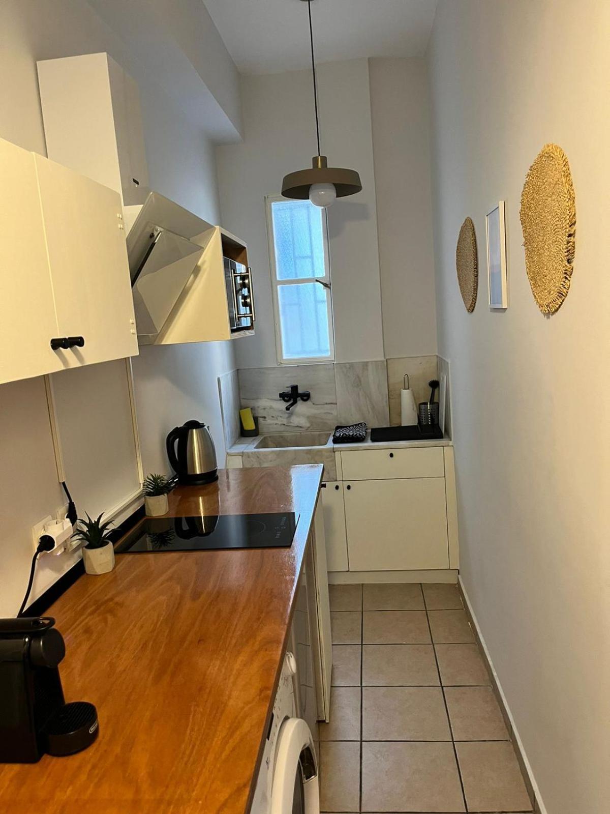 Exarcheia Urban Studio Apartment Atenas Exterior foto