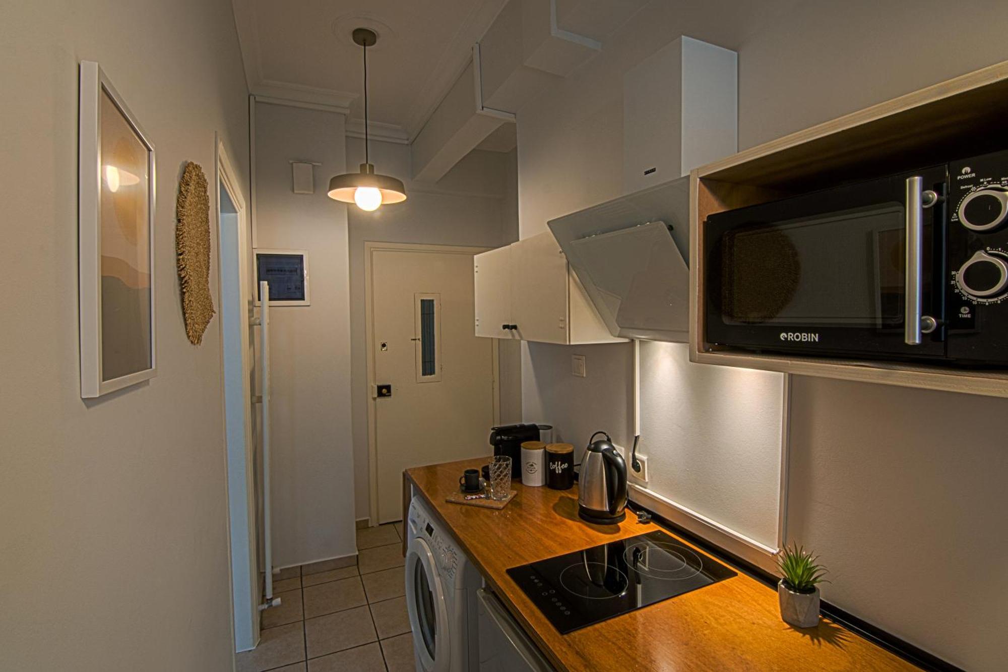 Exarcheia Urban Studio Apartment Atenas Exterior foto