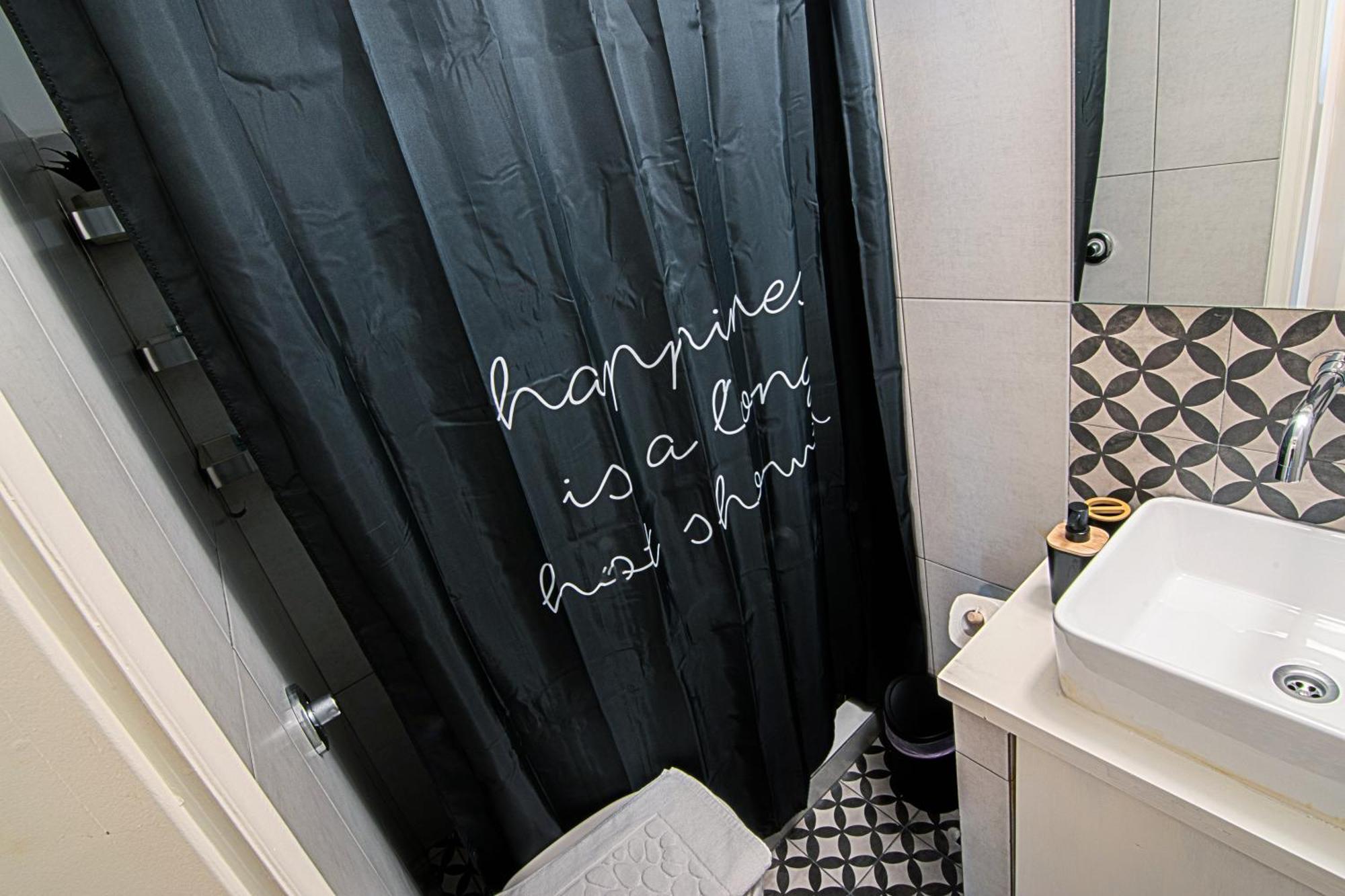 Exarcheia Urban Studio Apartment Atenas Exterior foto